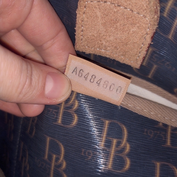 Dooney & Bourke - Picture 9 of 9